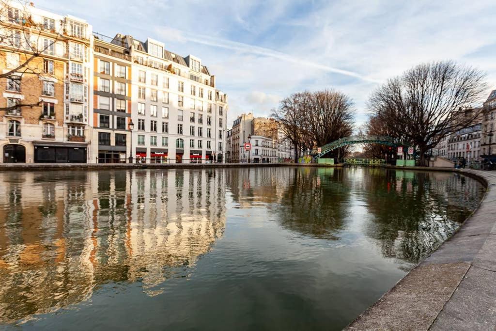 Greeter-Nid Douillet Au Bord Du Canal St Martin Paris Exterior photo